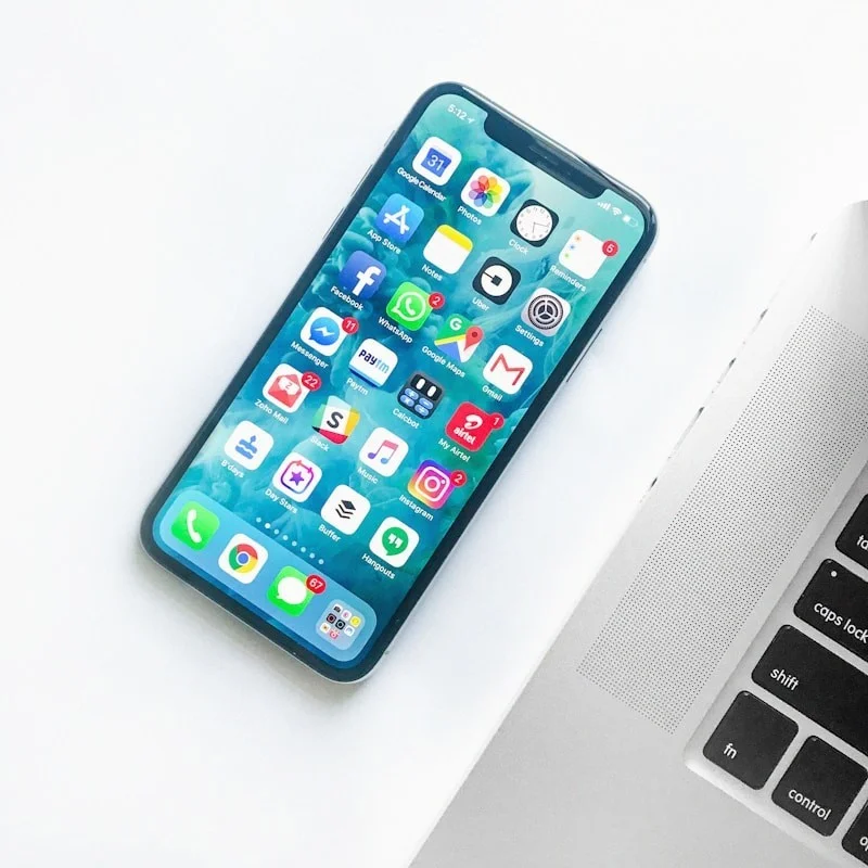 10 Use Cases for WhatsApp Bots in the Retail Industry